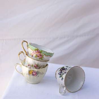 Chipped/cracked teacups