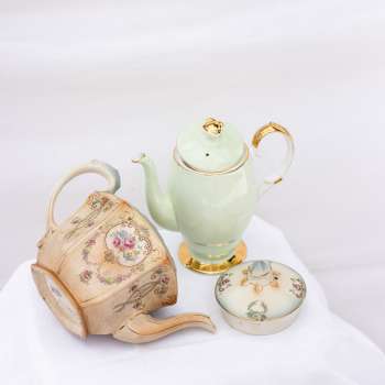 Ceramic teapots (no lids)